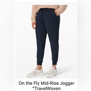 Lululemon On the Fly Joggers-NAVY BLUE